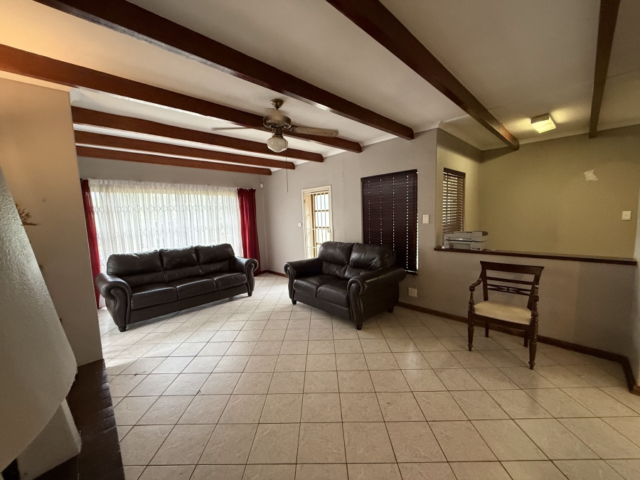 4 Bedroom Property for Sale in Schoemansville North West